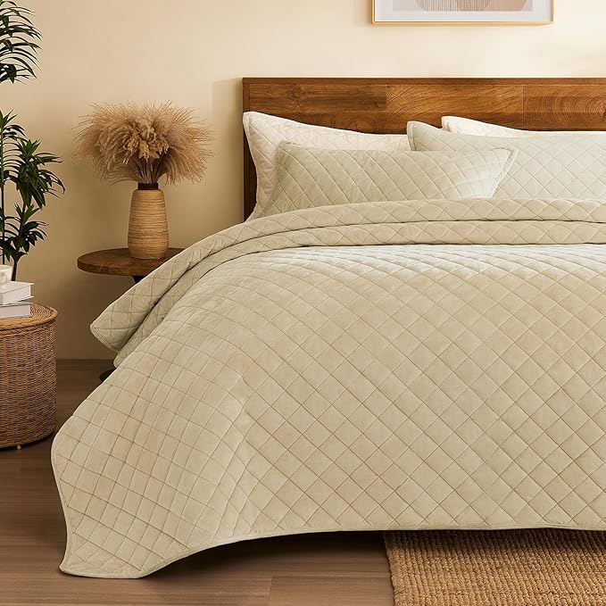 L'AGRATY Queen Size Velvet Quilt Set - 3-Piece Reversible Luxury Bedding