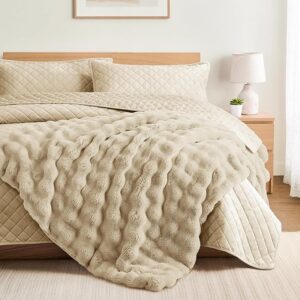LâAGRATY Faux Fur and Velvet Blanket Set